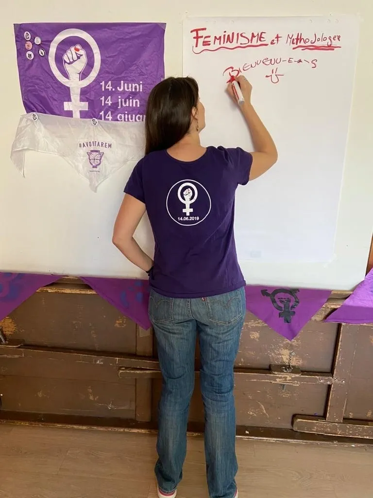 Violette à Lunettes – Tailored activities